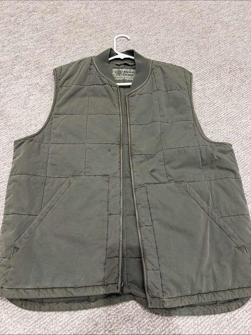 Alpine Design Men's Quilted Olive Utility Vest